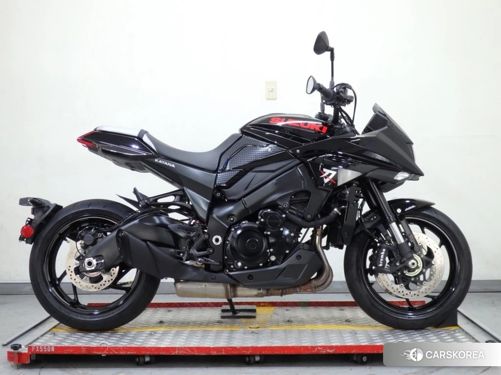 Проданный Suzuki GSX-S1000S Katana 2021 из Японии, фото 2