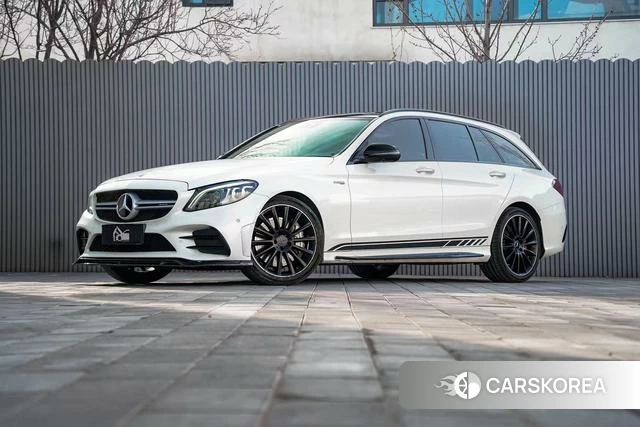 Mercedes-Benz C-class AMG 2021 Белый из Китая