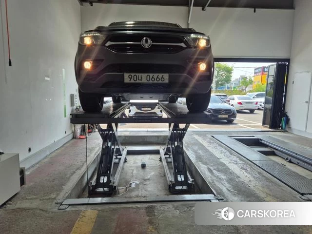 Ssangyong Rexton Sports 2018 Серый из Кореи