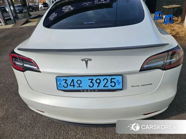 Tesla Model 3 2021 Белый из Кореи