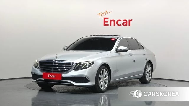 Mercedes-Benz E-Class W213 2018 Серебряный из Кореи