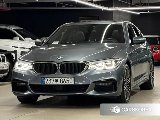 BMW 5 Series (G30) 2020 Серебристо-серый из Кореи