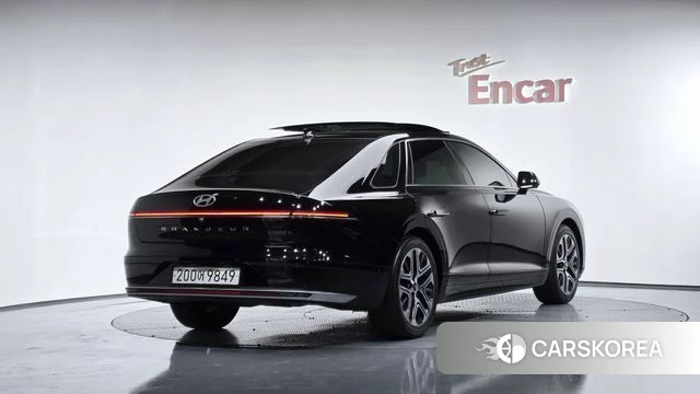 Hyundai Grandeur Hybrid (GN7) 2023 Черный из Кореи