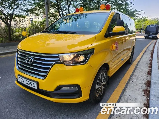 Hyundai The New Grand Starex 2018 Желтый из Кореи