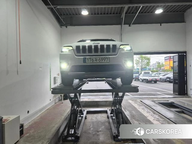 Jeep Cherokee (KL) 2021 Белый из Кореи