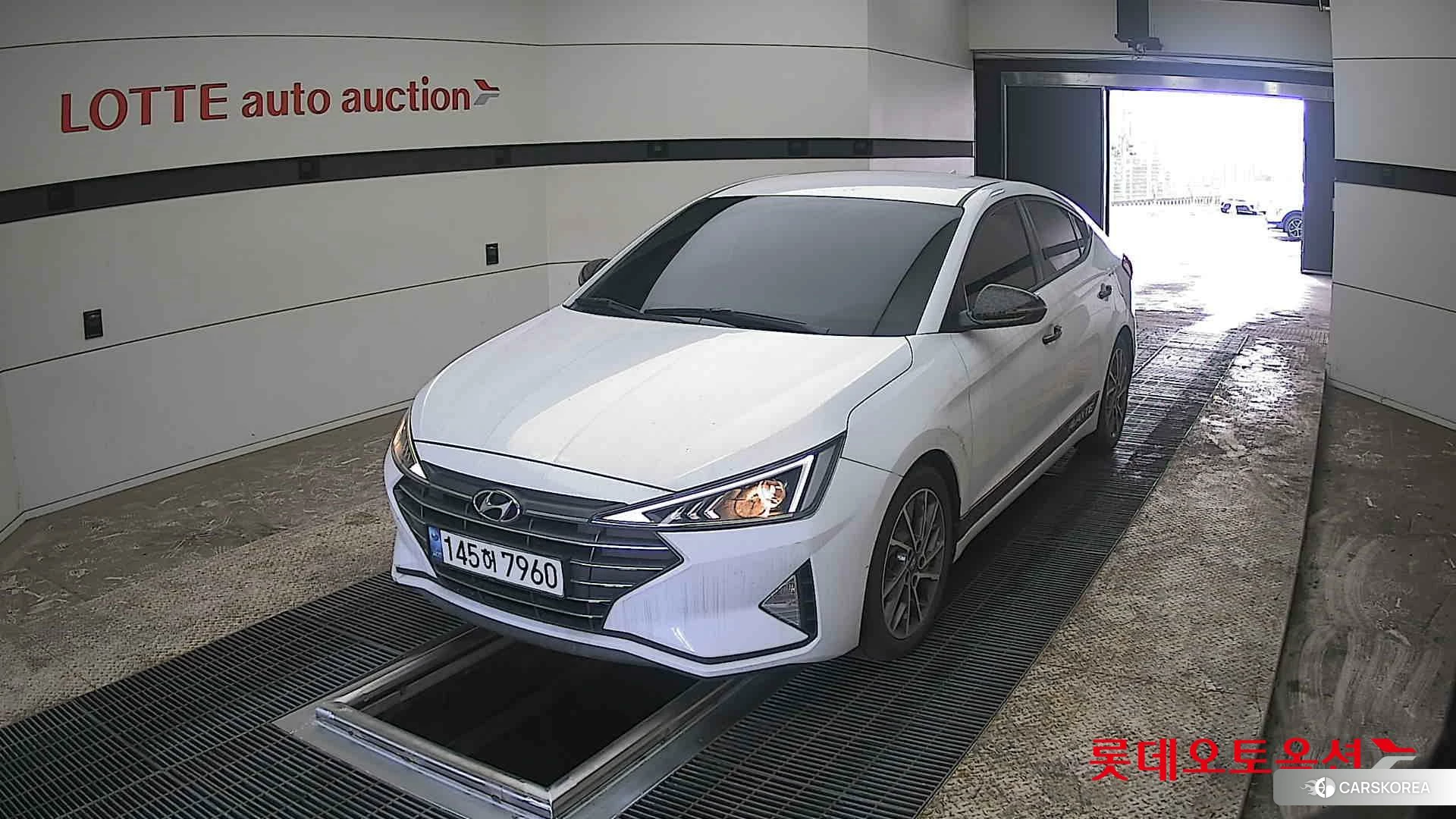 Hyundai Avante 2020 Polar White из Кореи