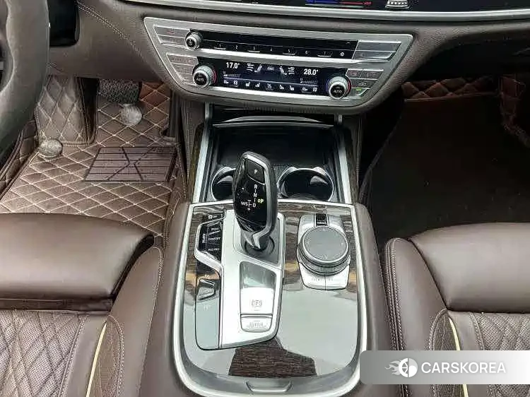 BMW 7 series 2019 Черный из Китая
