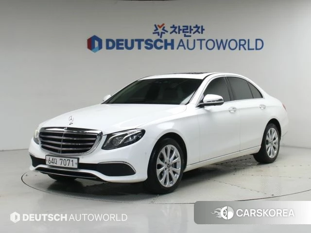 Mercedes-Benz E-Class W213 2018 Белый из Кореи