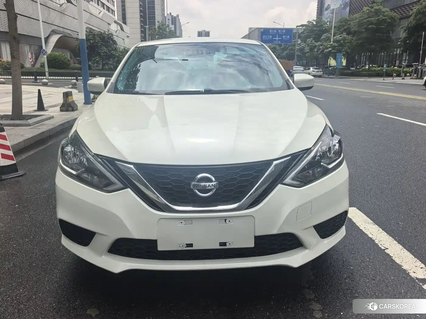 Nissan Sylphy 2022 Белый из Китая