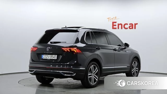 Volkswagen Tiguan second Generation 2021 Серый из Кореи