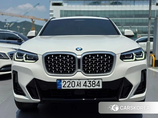 BMW X4 (G02) 2023 Белый из Кореи
