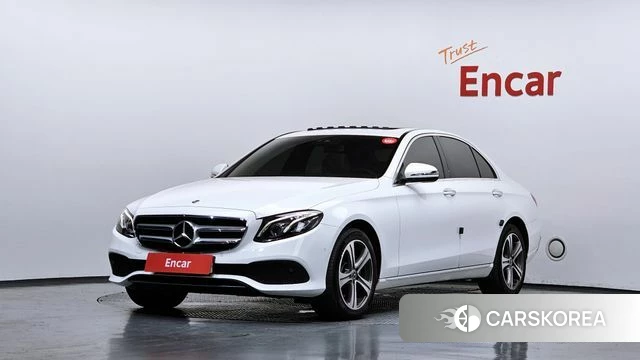 Mercedes-Benz E-Class W213 2018 Белый из Кореи