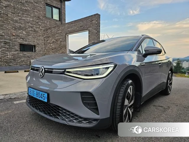 Volkswagen ID.4 2023 Серебряный из Кореи