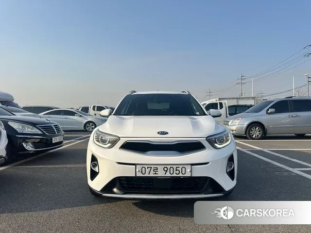 Kia Stonic 2018 Белый из Кореи