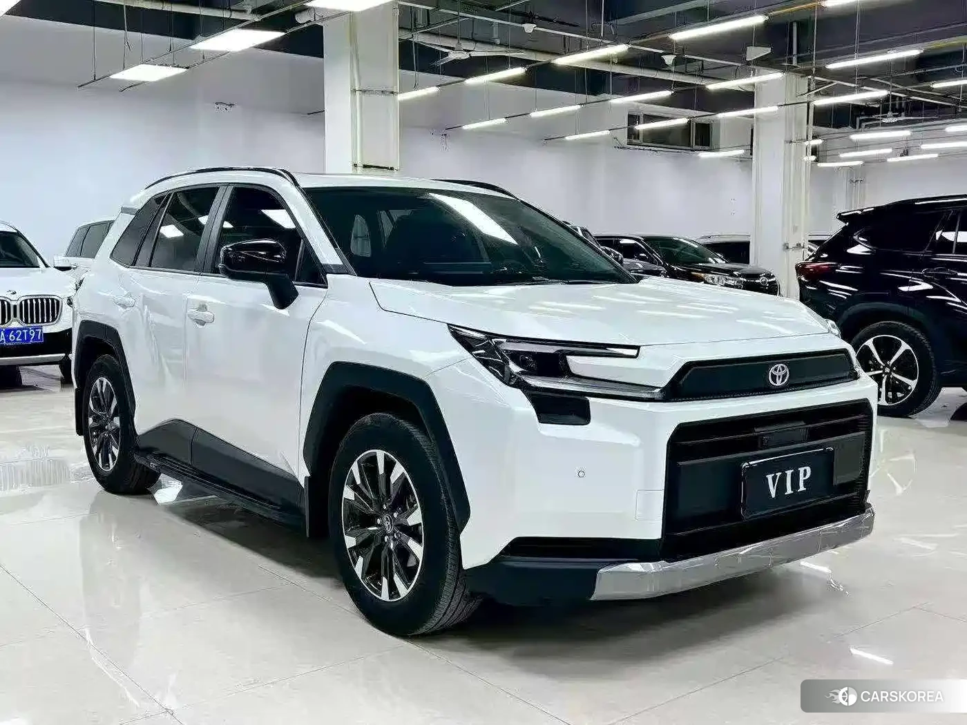 Toyota RAV4 2026 Белый из Китая