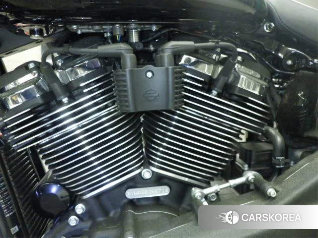 Engine photo