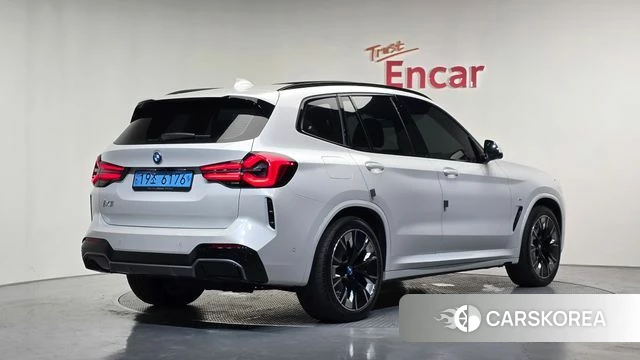 BMW iX3 2023 Белый из Кореи