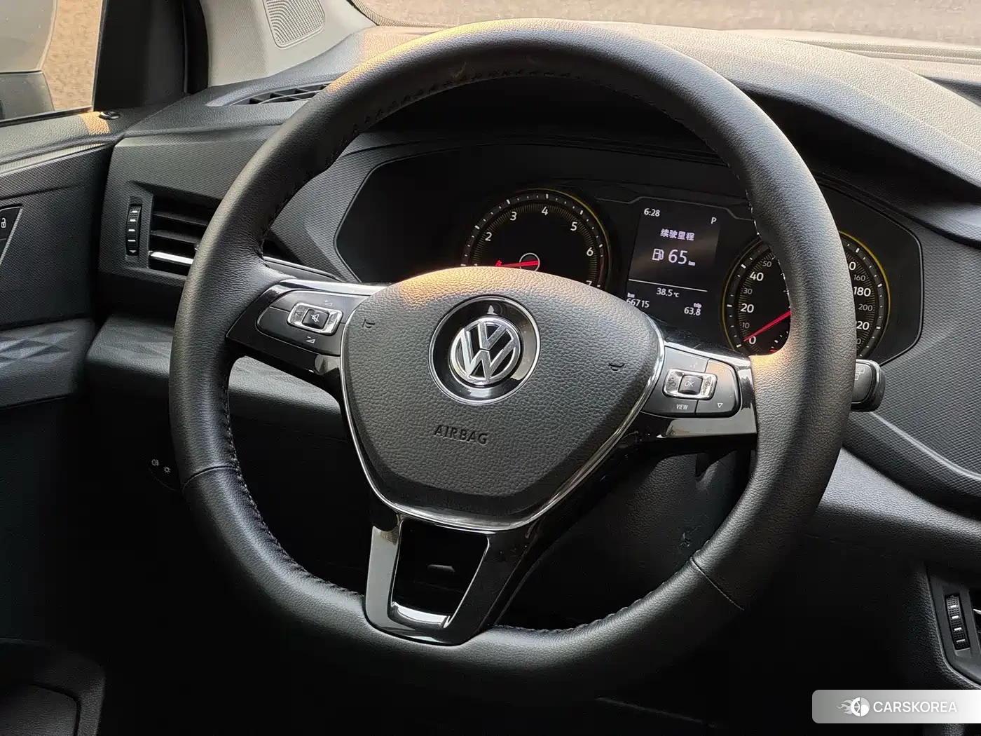 Volkswagen Tharu 2020 Белый из Китая