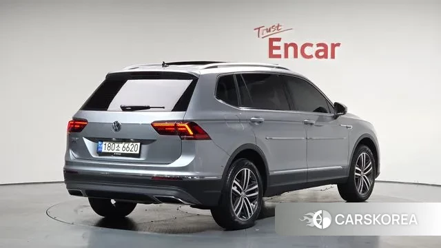 Volkswagen Tiguan Allspace 2020 Серый из Кореи