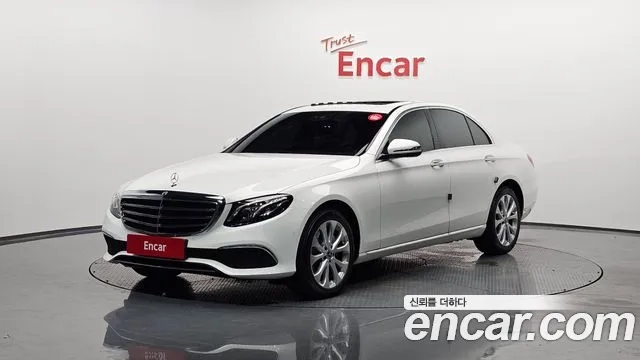 Mercedes-Benz E-Class W213 2019 Белый из Кореи