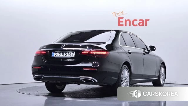 Mercedes-Benz E-Class W213 2023 Черный из Кореи