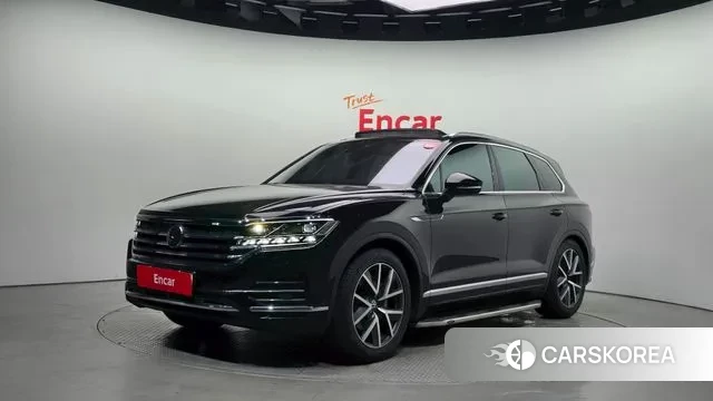 Volkswagen Touareg 3rd generation 2023 Черный из Кореи