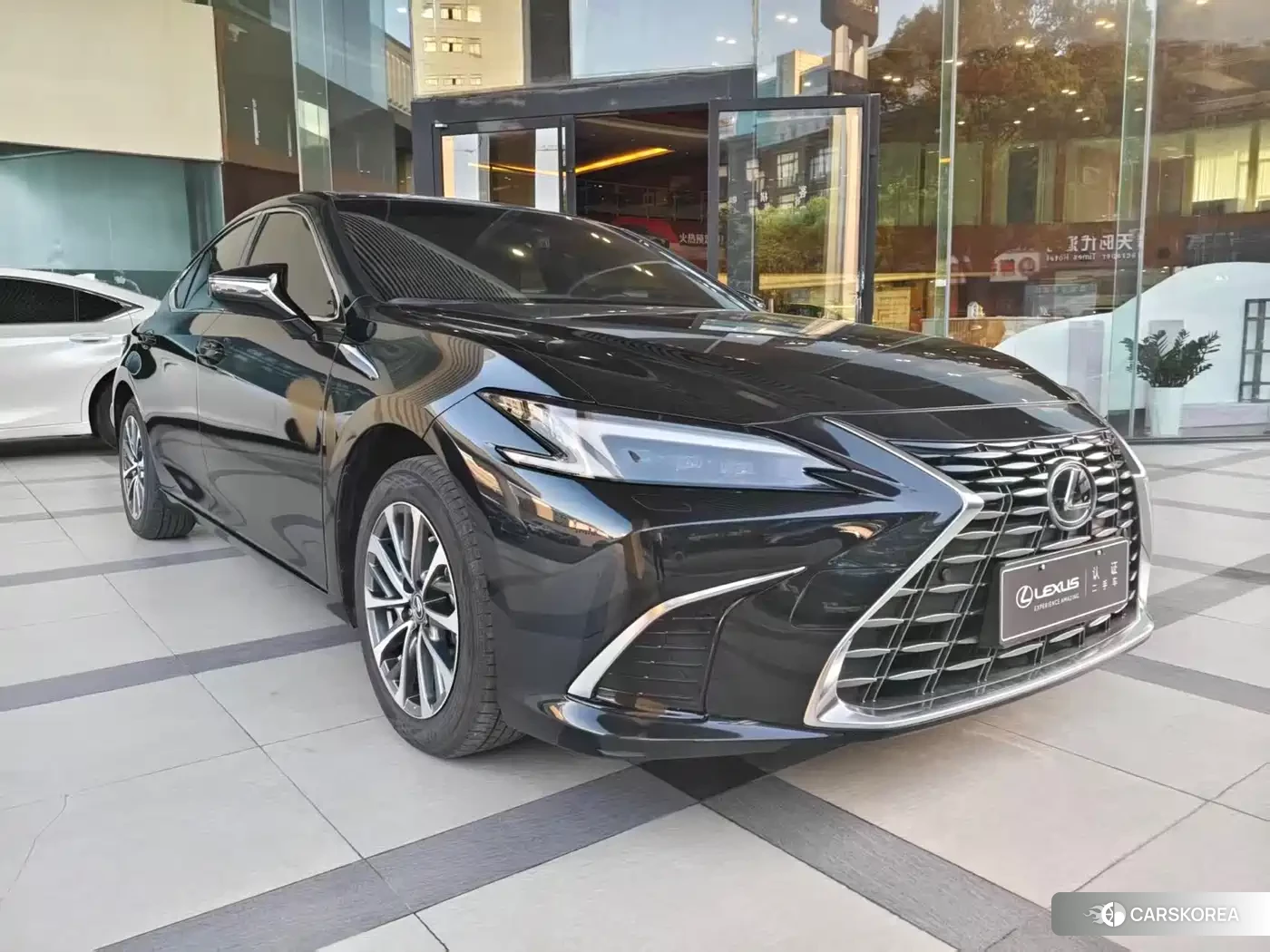 Lexus ES 2025 Черный из Китая
