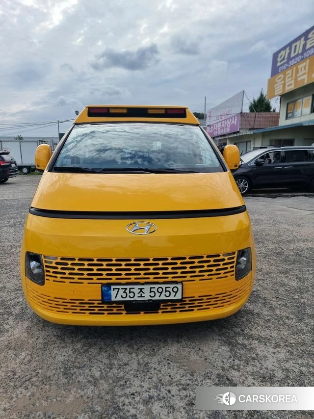 Hyundai Staria 2022 Желтый из Кореи