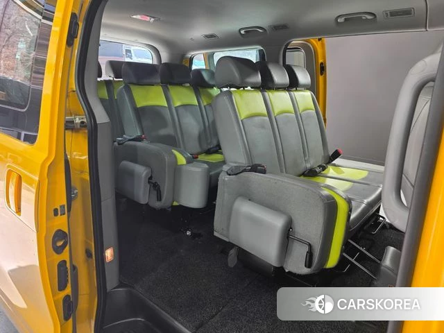 Hyundai The New Grand Starex 2021 Желтый из Кореи