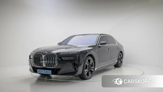 BMW i7 (G70) 2023 Черный из Кореи