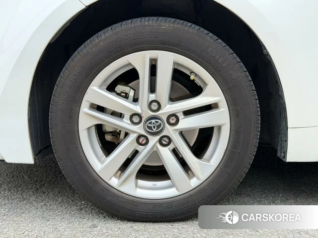 Toyota Lei Ling 2021 Белый из Китая