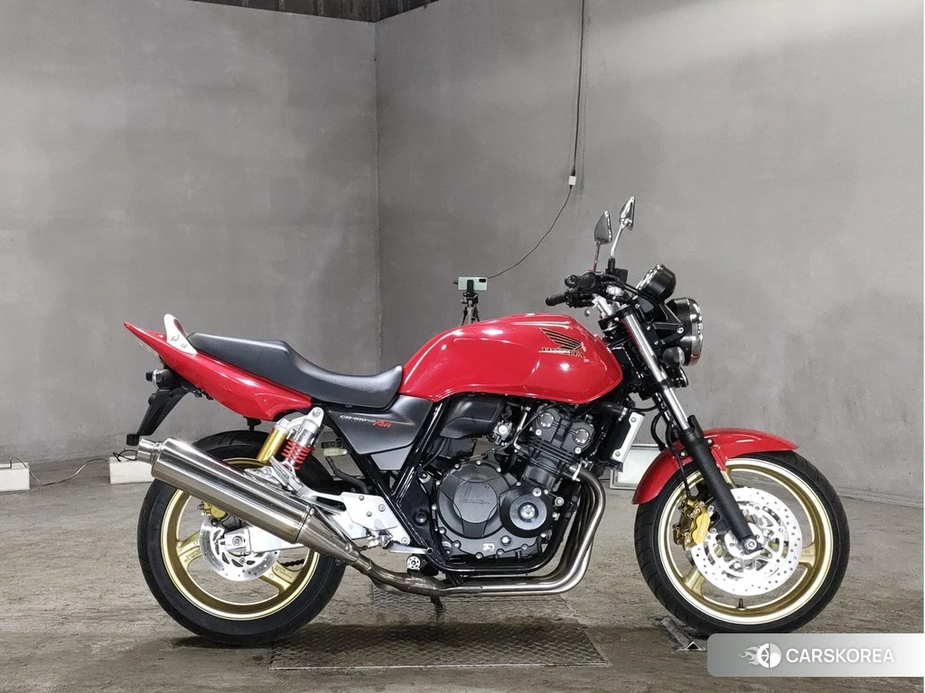 Проданный Honda CB400SF 2013 из Японии