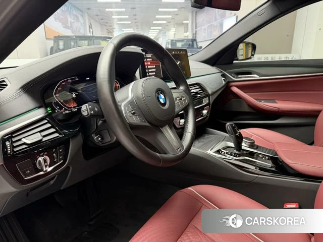 BMW 5 series 2023 Черный из Китая