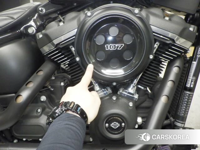 Engine photo