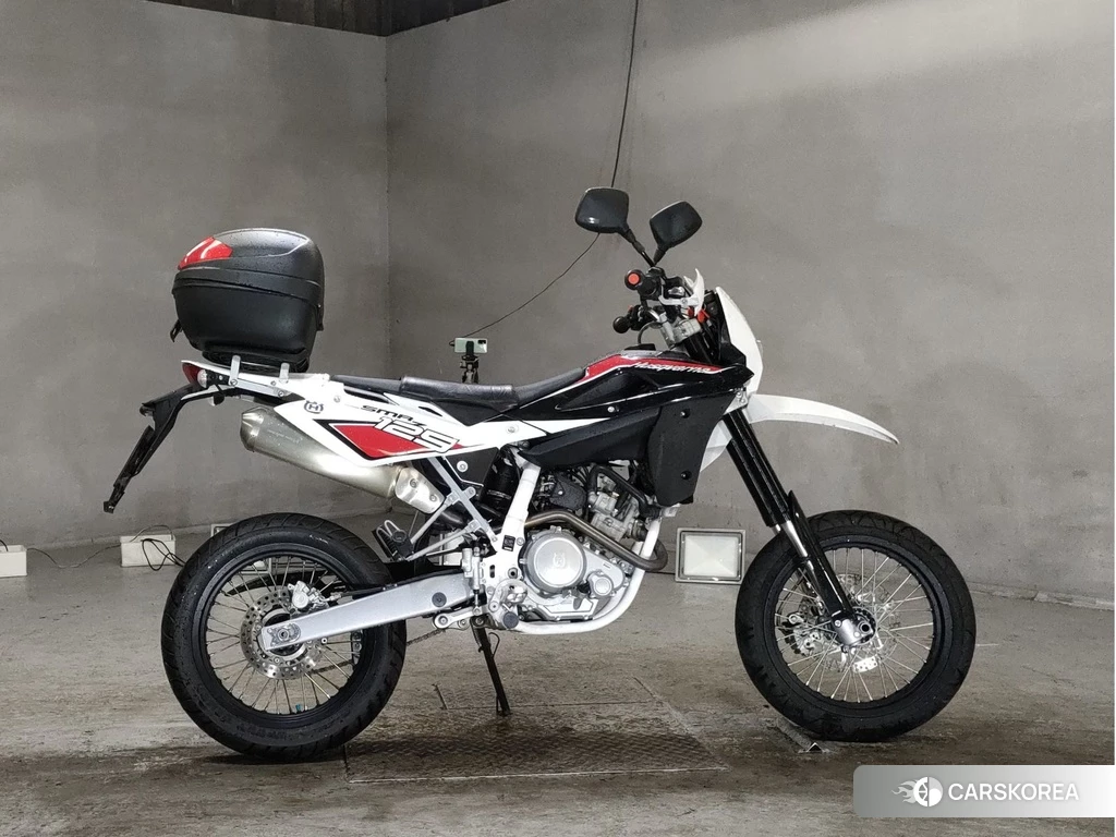 Проданный Husqvarna SMR125 2012 из Японии