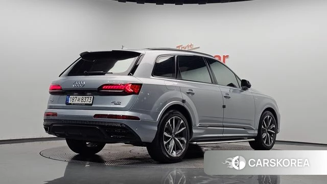 Audi Q7 (4M) 2023 Серебристо-серый из Кореи