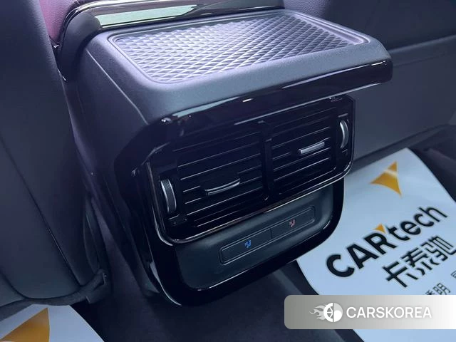 Land Rover Range Rover Aurora 2024 Серебристо-серый из Китая