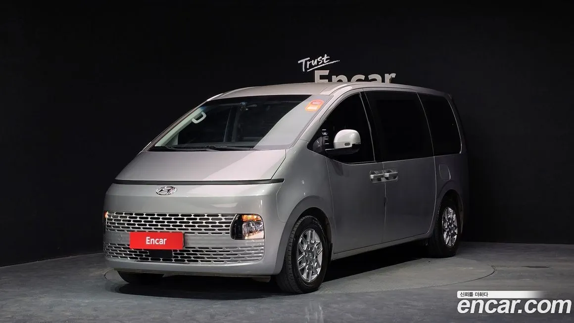 Hyundai Staria 2021 Серебряный из Кореи