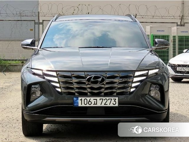 Hyundai Tucson (NX4) 2023 Серебристо-серый из Кореи