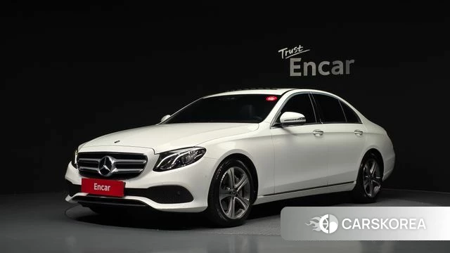 Mercedes-Benz E-Class W213 2018 Белый из Кореи