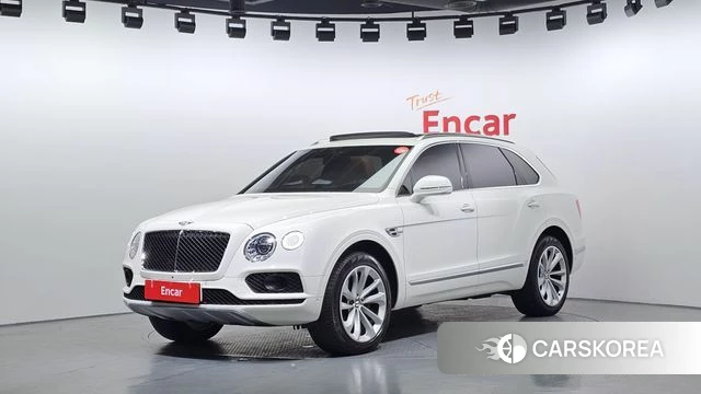 Bentley Bentayga 2019 Белый из Кореи