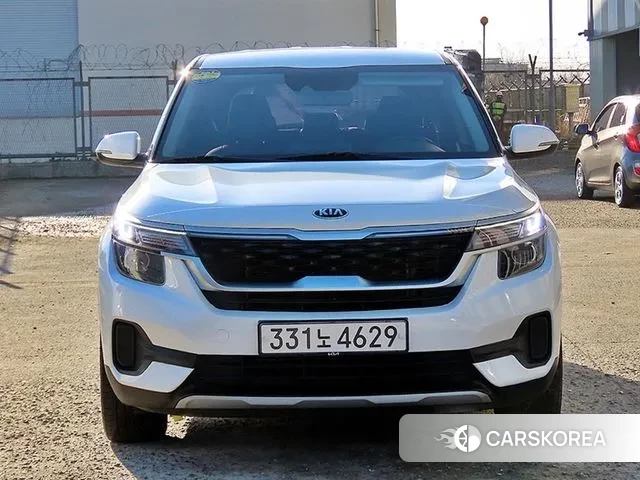 Kia Seltos 2021 Белый из Кореи