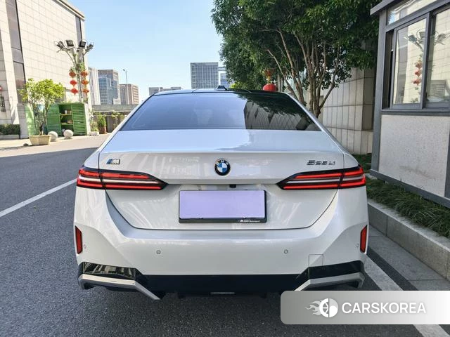 BMW 5 series 2024 Белый из Китая