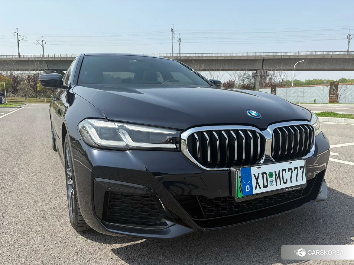 BMW 5 series PHEV 2022 Черный из Китая