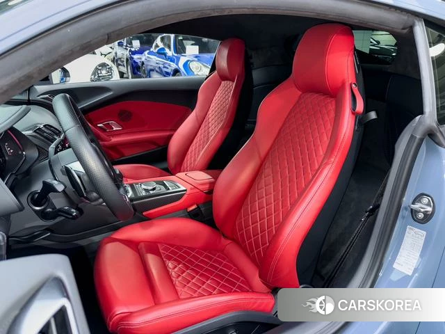 Audi R8 2022 Темно-серый из Китая