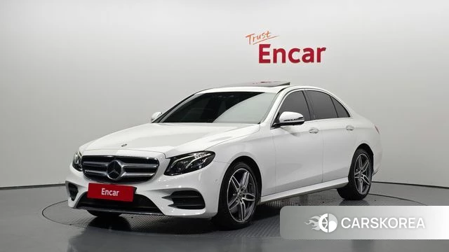 Mercedes-Benz E-Class W213 2020 Белый из Кореи