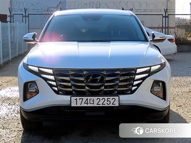 Hyundai Tucson (NX4) 2022 Белый из Кореи