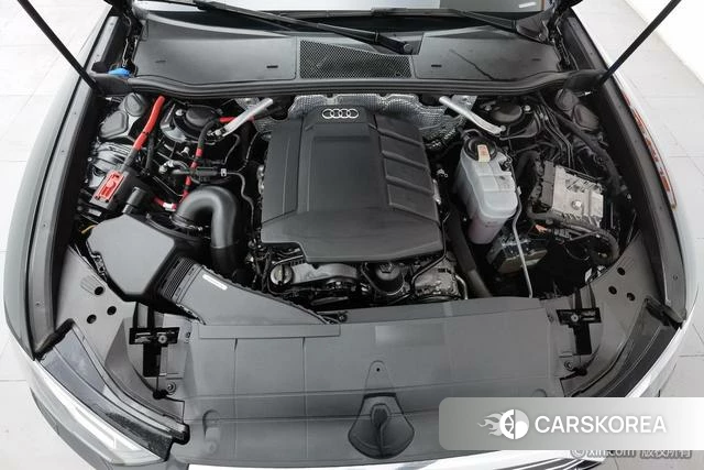 Audi A6L 2021 Черный из Китая
