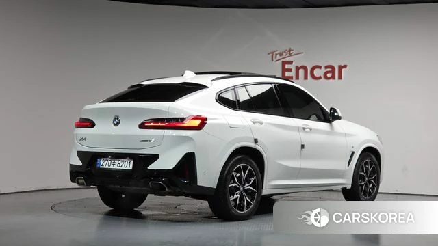 BMW X4 (G02) 2024 Белый из Кореи