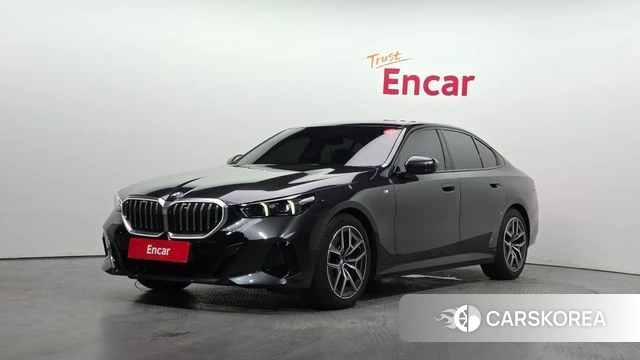 BMW 5 Series (G60) 2024 Серый из Кореи